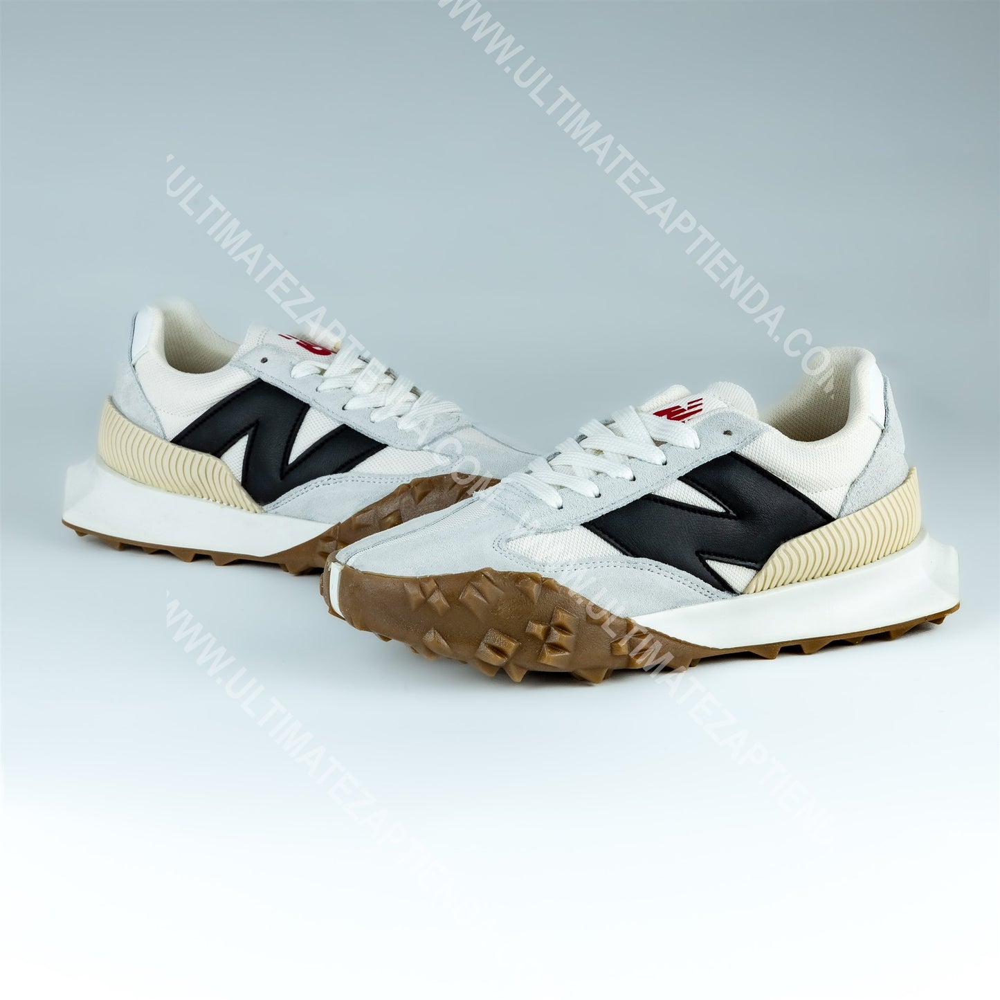 NEW BALANCE XC-72 BLANCO Y NEGRO